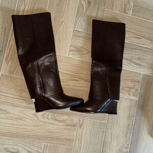 Chocolate Brown Knee-High Women's Boots Brand New Never Worn
